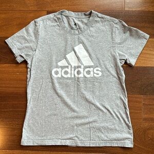 Adidas women’s short sleeve t-shirt - M